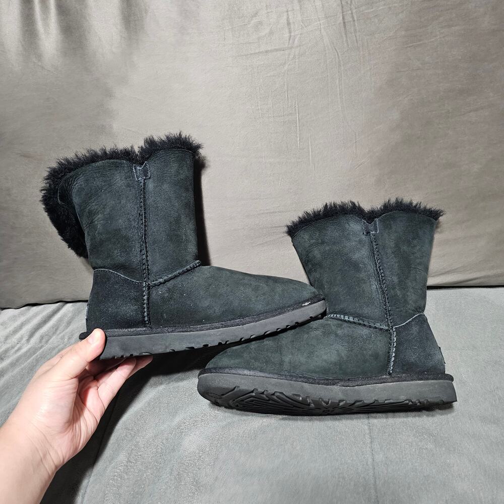 UGG Bailey Button Ankle Boot women US 7 Black Winter Sheepskin